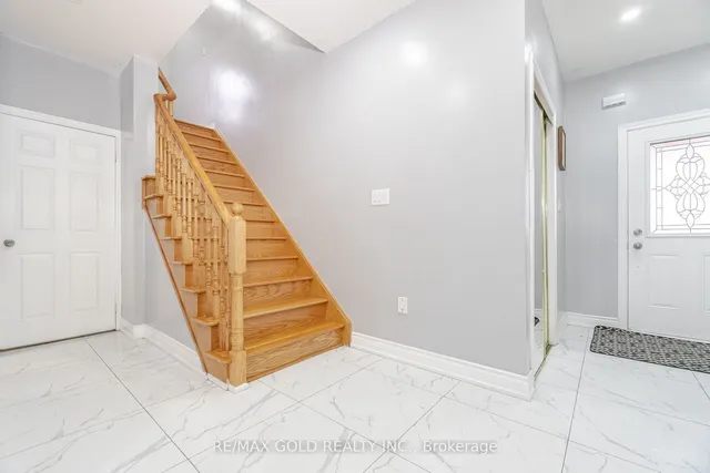 Additional image 10 of 104 Turquoise Cres