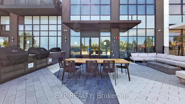 Additional image 30 of 50 George Butchart Dr Unit 715