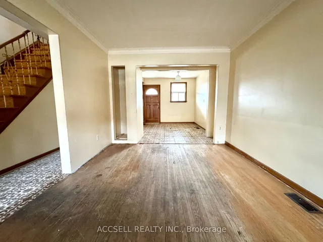 Additional image 8 of 684 Manning Ave