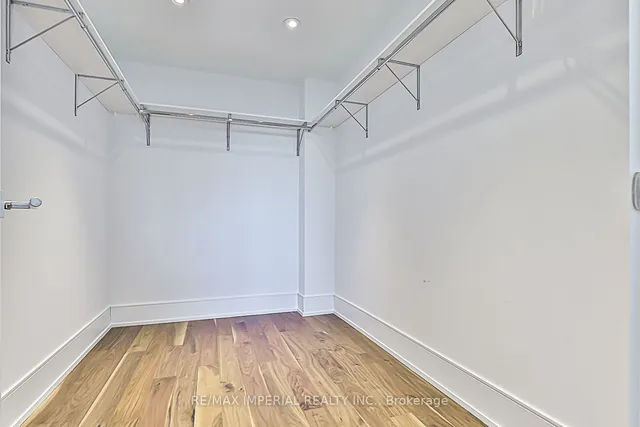 Additional image 34 of 455 Wellington St Unit 910