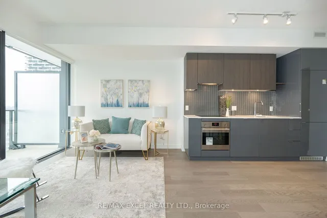 Additional image 21 of 161 Roehampton Ave Unit 1913