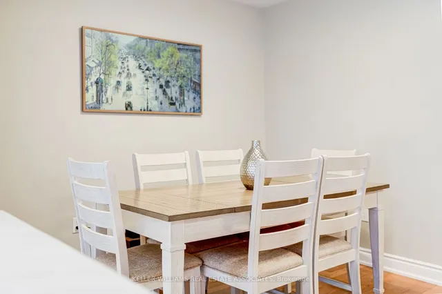 Additional image 16 of 94 Panton Tr