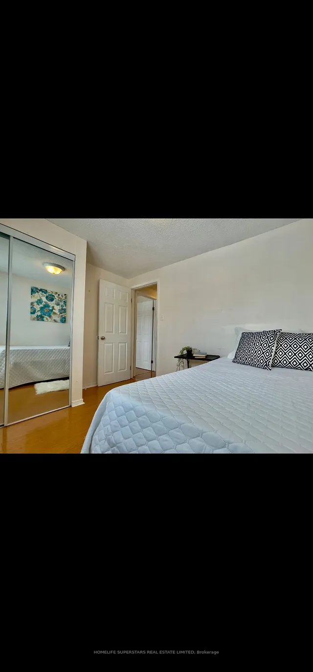 Additional image 10 of 8 Maraboo Crt