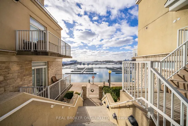 Additional image 28 of 32 Stadium Rd Unit 355