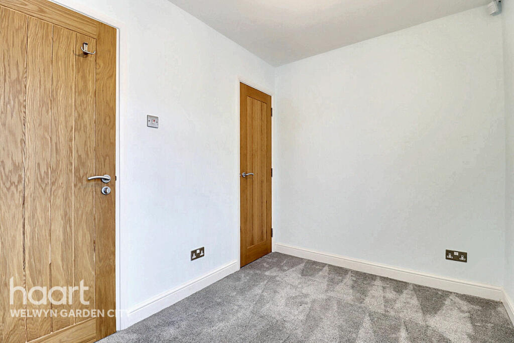 Additional image 10 of Hollybush Lane, Welwyn Garden City
