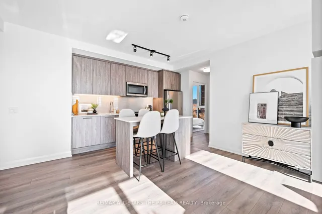 Additional image 13 of 286 Main St Unit 411