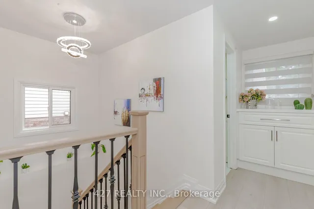 Additional image 24 of 42 Courtleigh Sq