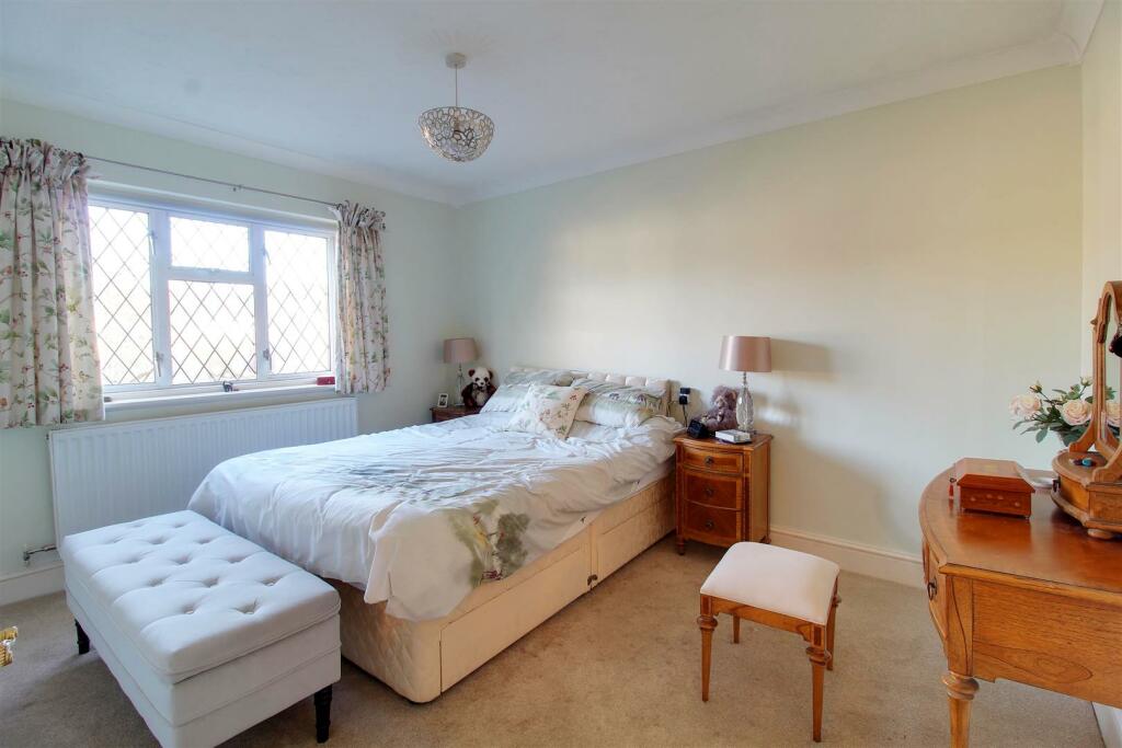 Additional image 7 of Peplins Way, Brookmans Park