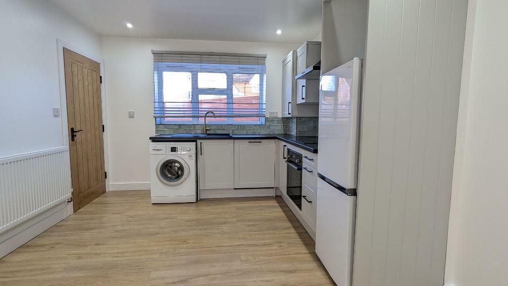 Additional image 3 of Stonehouse Lane, Quinton, Birmingham, B32 3EA