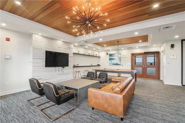 Additional image 36 of 320 PLAINS Rd Unit 220