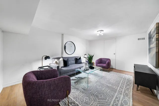 Additional image 31 of 218 Yonge Blvd