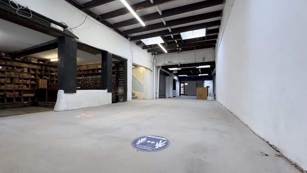 Additional image 5 of 4 High Street, Warminster, BA12 9AE