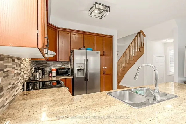 Additional image 13 of 27 Cedar Lake Cres