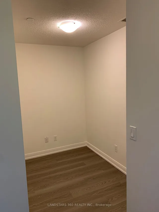 Additional image 6 of 255 Village Green Sq Unit 806