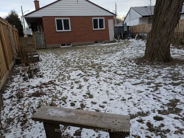 Additional image 40 of 208 Riverplace Cres