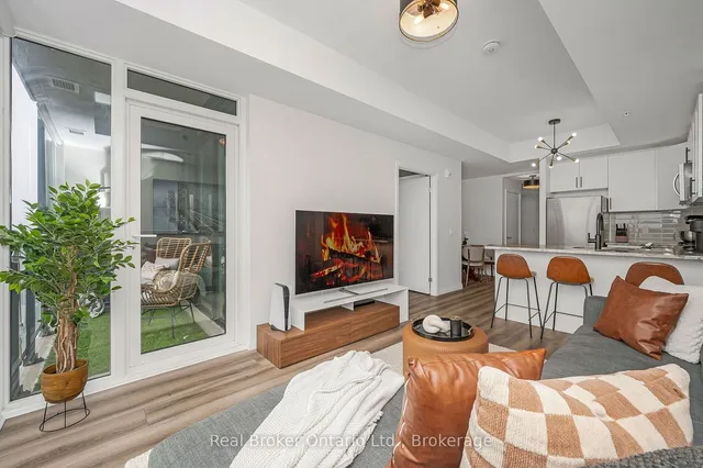 Additional image 33 of 108 Garment St Unit 904