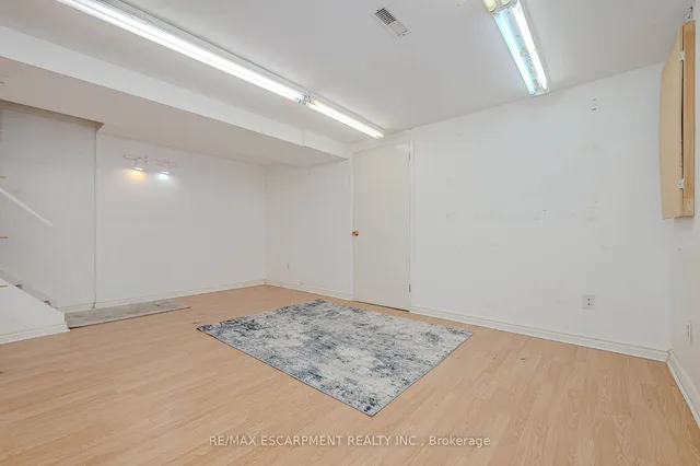 Additional image 31 of 2187 Melissa Cres