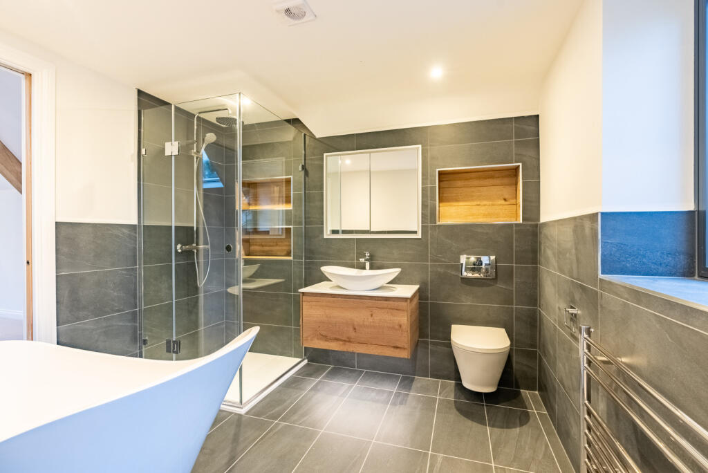 Additional image 26 of Oakridge, Drop Lane, Bricket Wood, St Albans, AL2