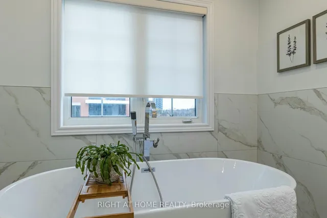 Additional image 24 of 34 Horsham Ave