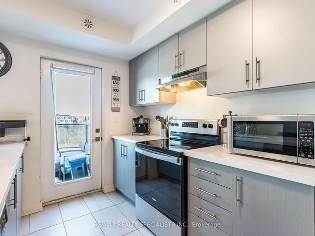 Additional image 15 of 195 Veterans Dr Unit 16