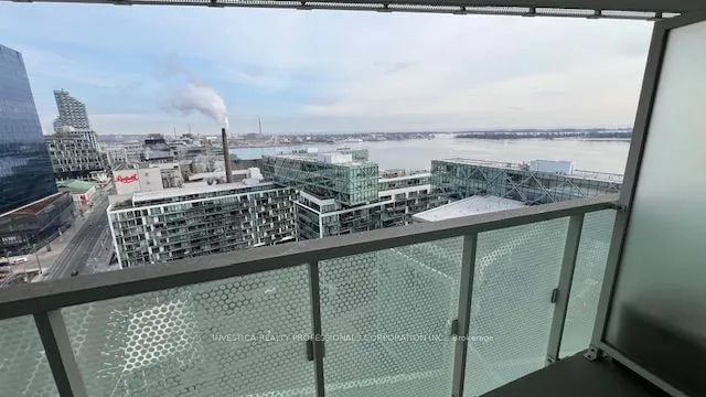 Additional image 17 of 15 Queens Quay Unit 2009