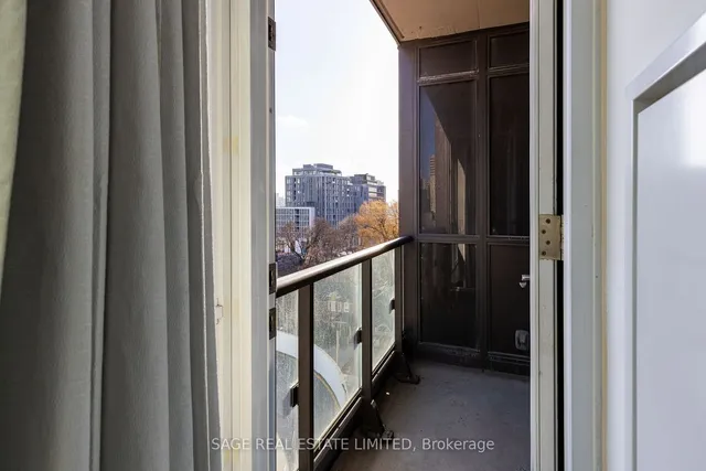 Additional image 23 of 60 Berwick Ave Unit 816