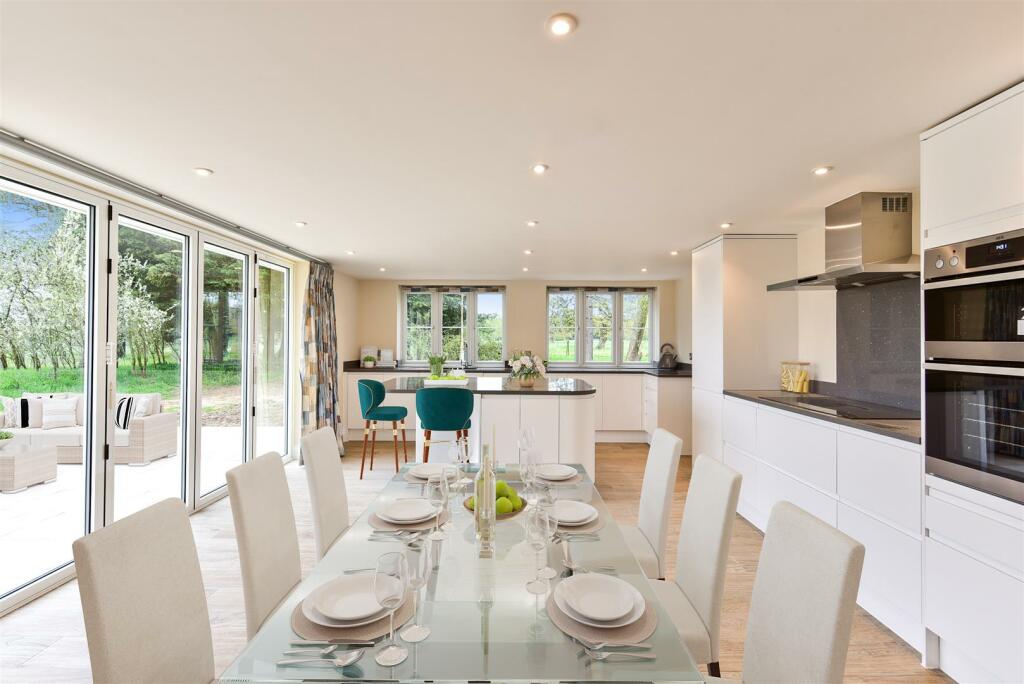 Additional image 5 of Lower Woodside, Brookmans Park, Hatfield