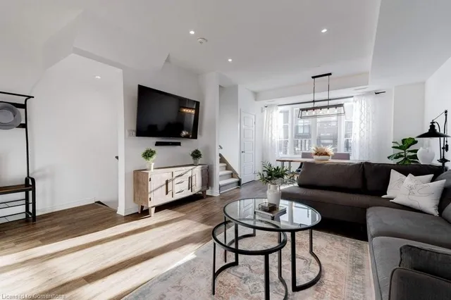 Additional image 7 of 219 Dundas St Unit 44