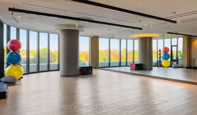 Additional image 9 of 585 Bloor St Unit 419