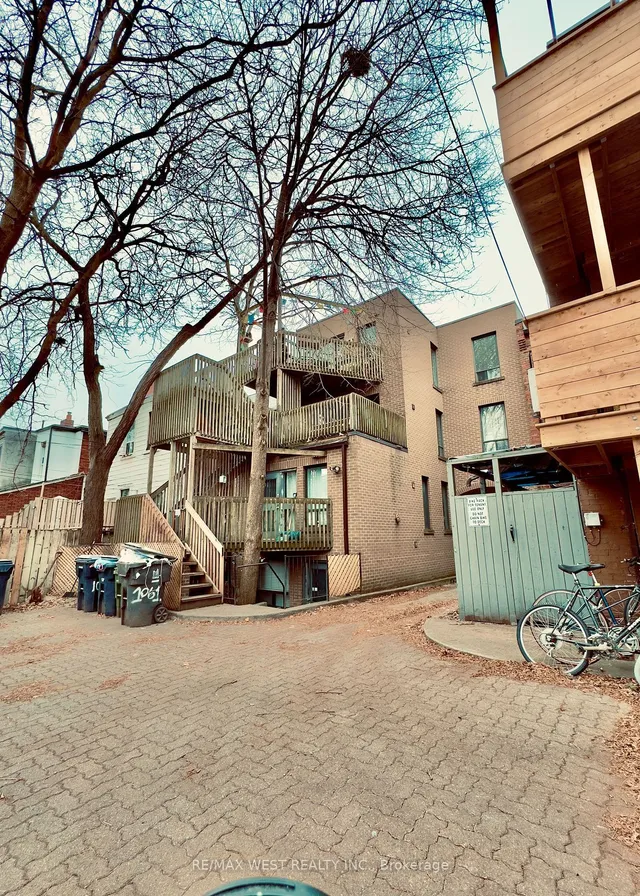 Additional image 6 of 1061 Bathurst St