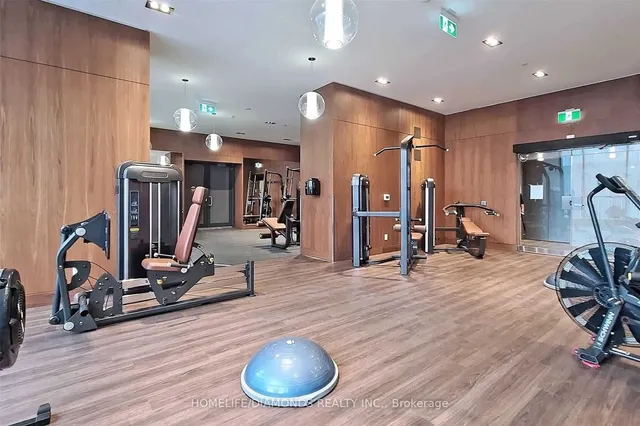 Additional image 21 of 19 BATHURST St Unit 816