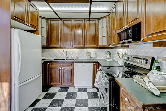 Additional image 14 of 30 McIntosh St