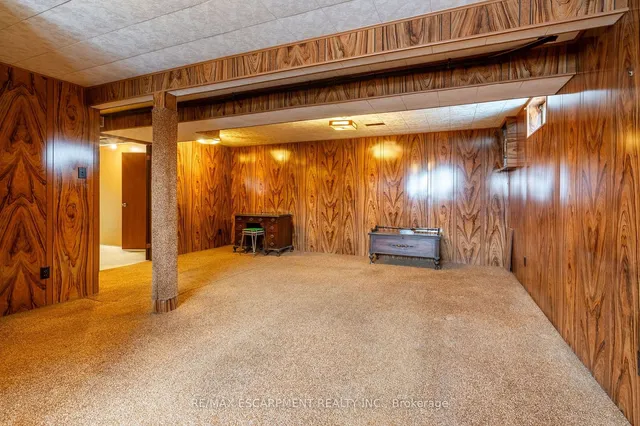 Additional image 31 of 44 CAPILANO Dr