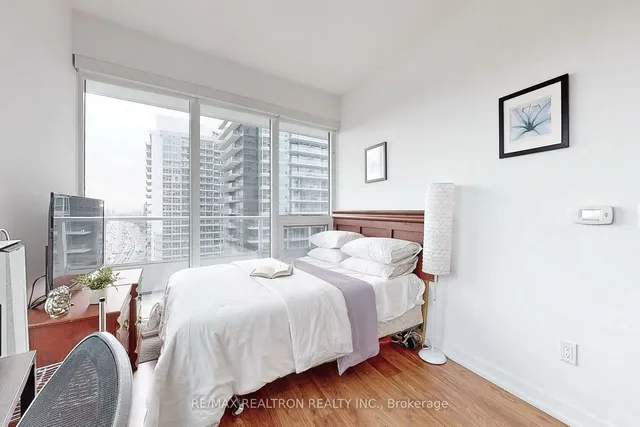 Additional image 16 of 115 Mcmahon Dr Unit 2711