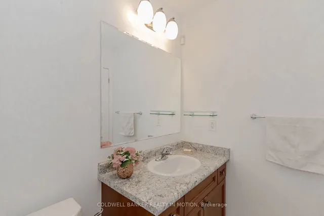 Additional image 37 of 1151 Duignan Cres