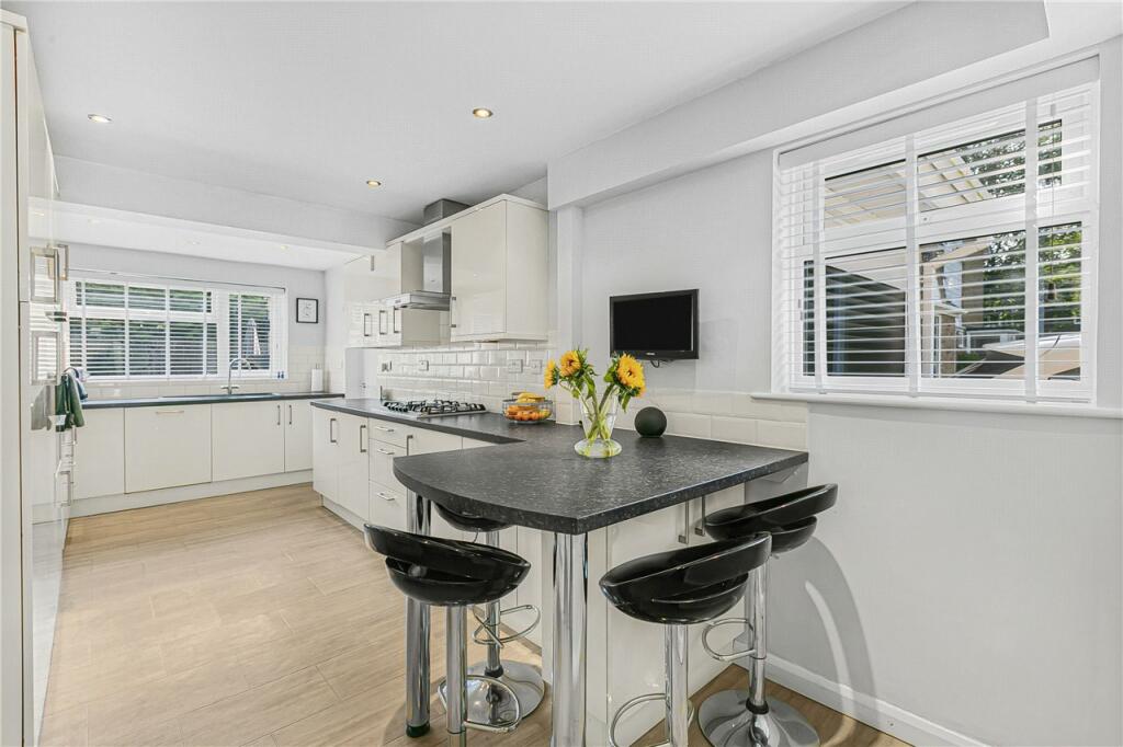 Additional image 10 of Hadrian Close, St. Albans, Hertfordshire, AL3