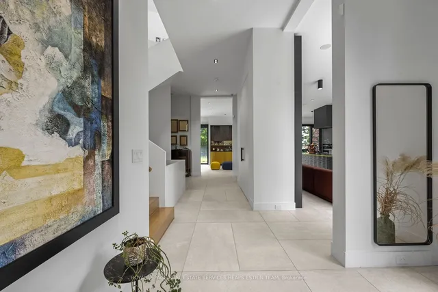 Additional image 4 of 108 Stratford Cres