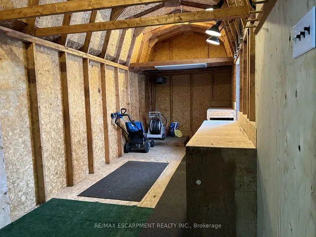 Additional image 35 of 131 East 42nd St