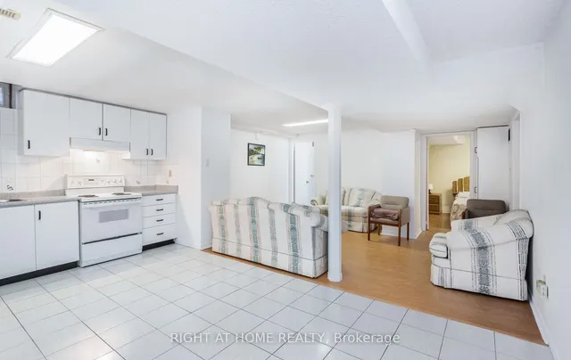 Additional image 25 of 420 Tailfeather Cres