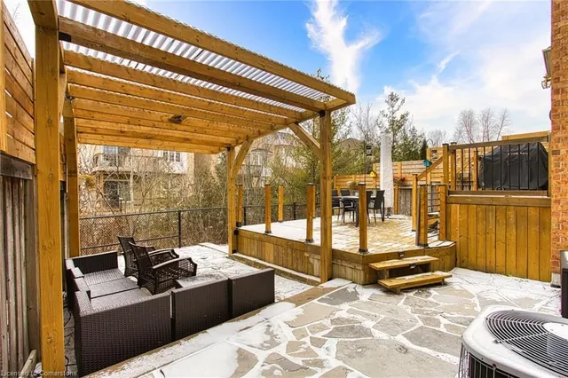 Additional image 38 of 382 Montreal Cir