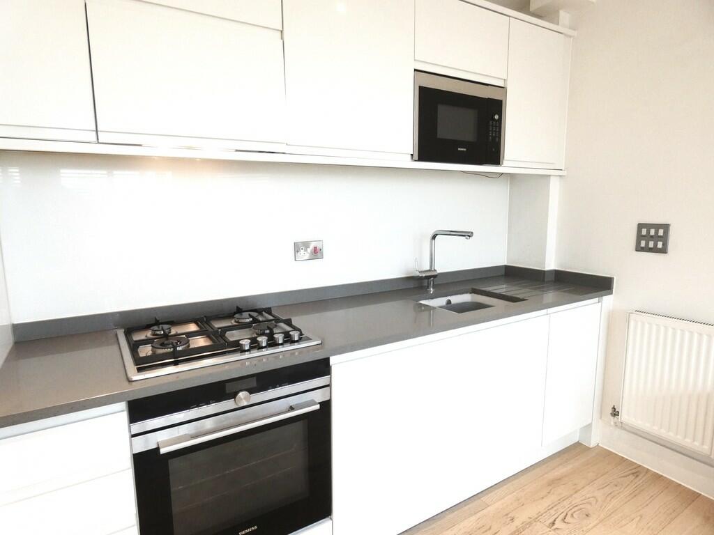 Additional image 5 of Edinburgh House, Central St Albans