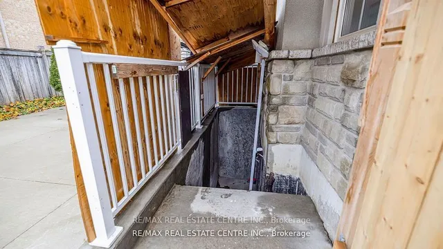 Additional image 26 of 1 Sage Meadow Cres