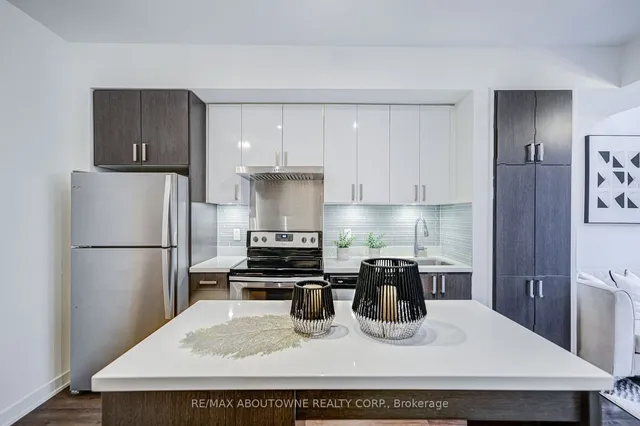 Additional image 8 of 5260 Dundas St Unit C202