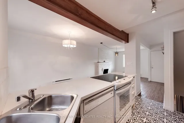 Additional image 9 of 882 Davenport Rd