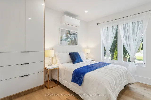 Additional image 18 of 21 Toynbee Tr