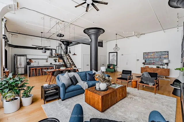 Additional image 7 of 245 Carlaw Ave Unit 210A