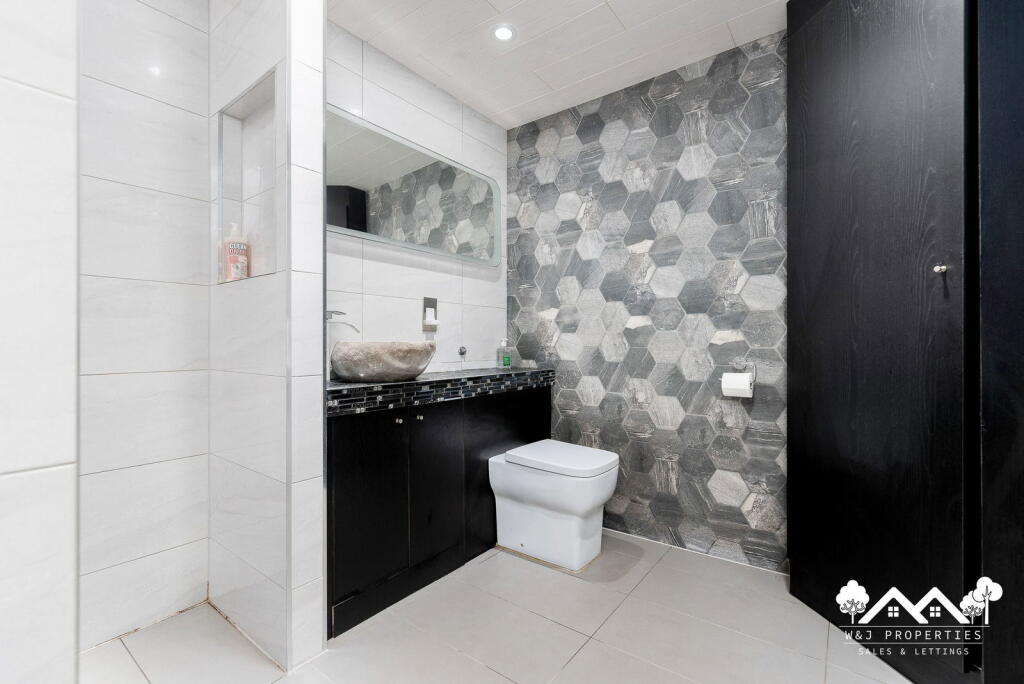 Additional image 32 of Redearth Road, Darwen, BB3 2AR