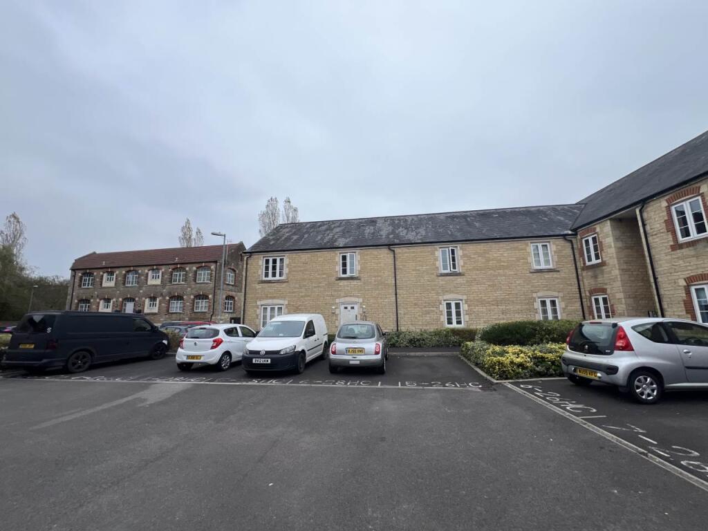 Additional image 2 of 28 Harris Close, Frome, Somerset