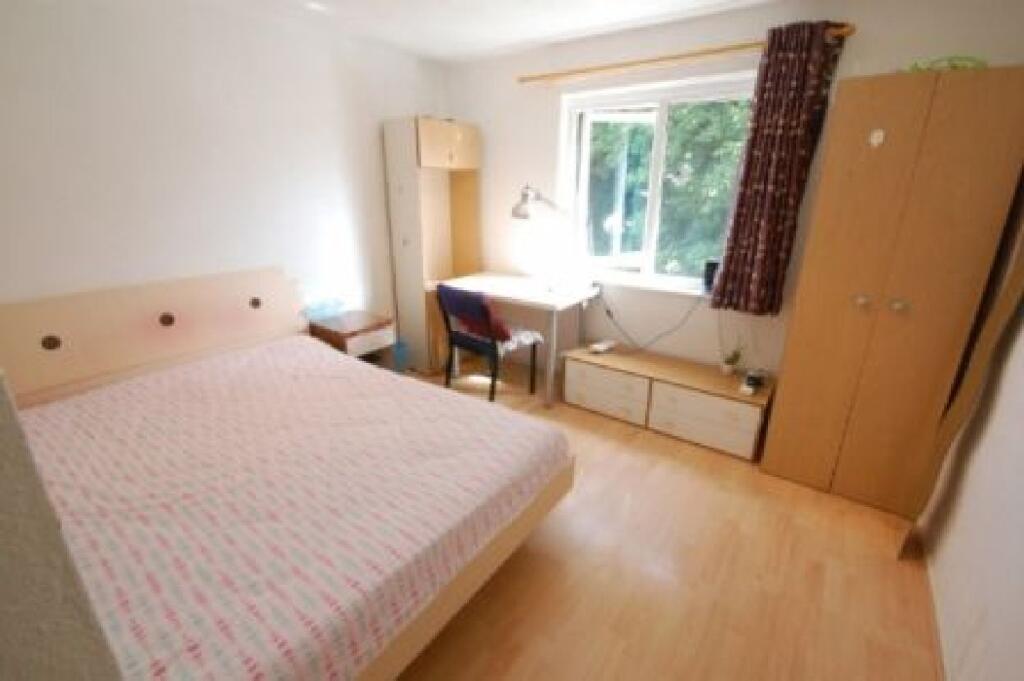 Additional image 5 of Leahurst Crescent, Harborne, Birmingham, West Midlands, B17