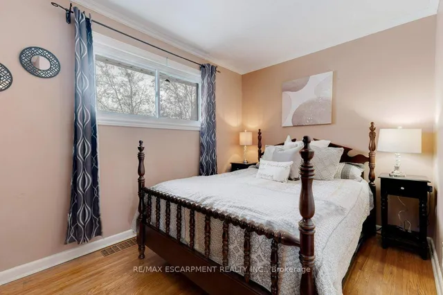 Additional image 12 of 139 West 3rd St